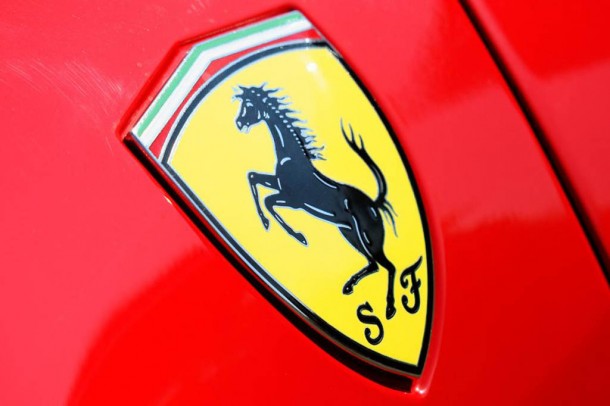 ferrari-badge